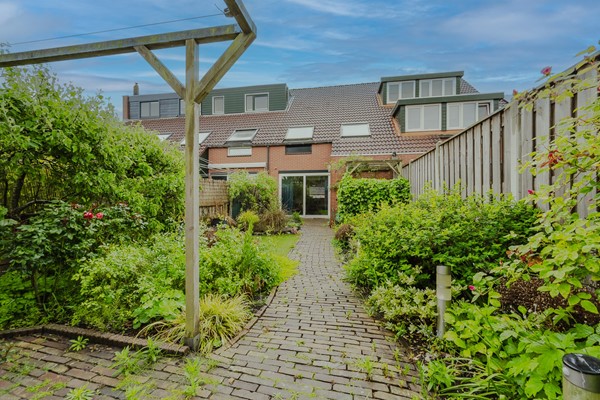 Medium property photo - Mandarijngaard 22, 3206 AM Spijkenisse